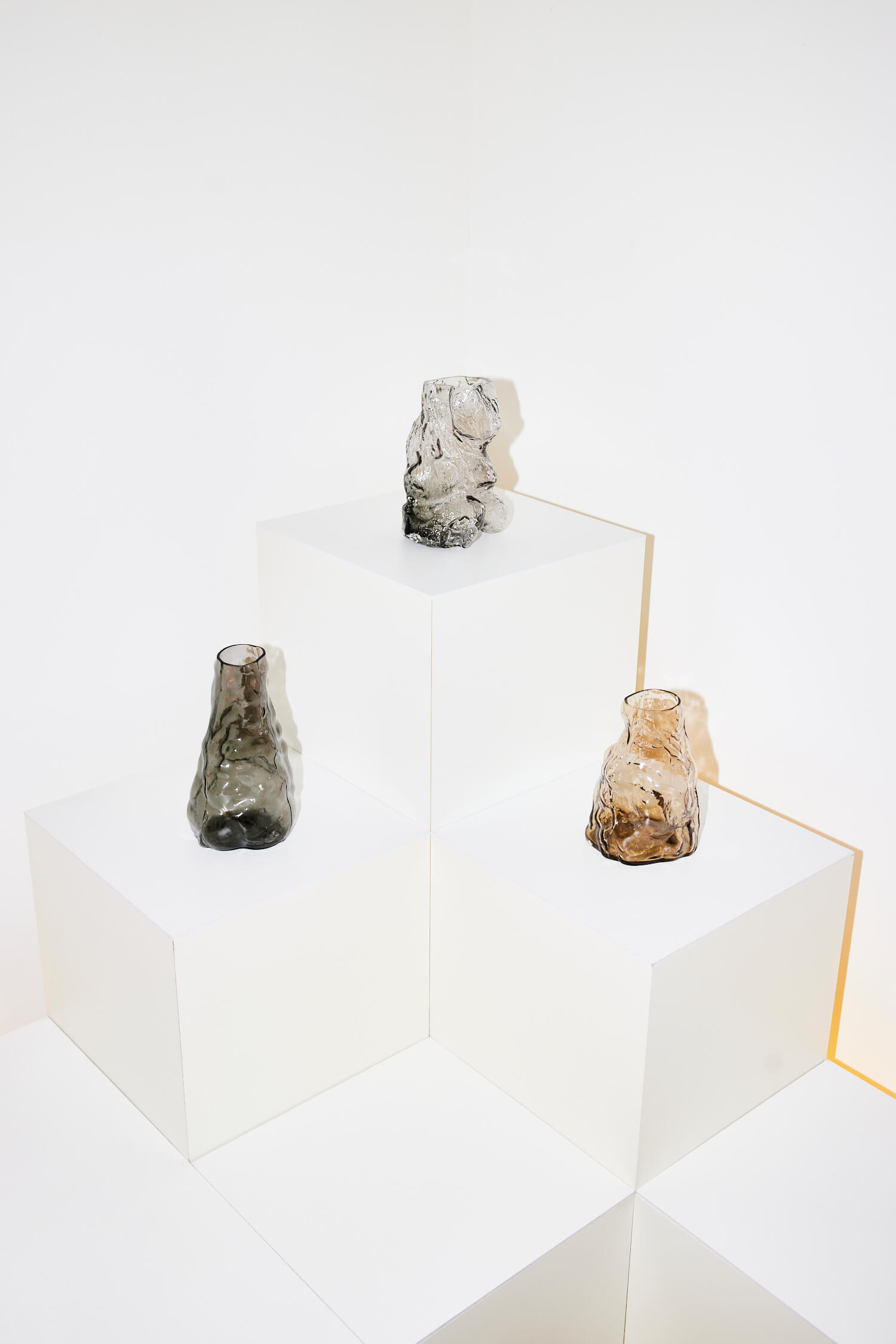 Profiler, Exploring: Hans Ulrich Maurer Extraordinary Design (Fig. 2)