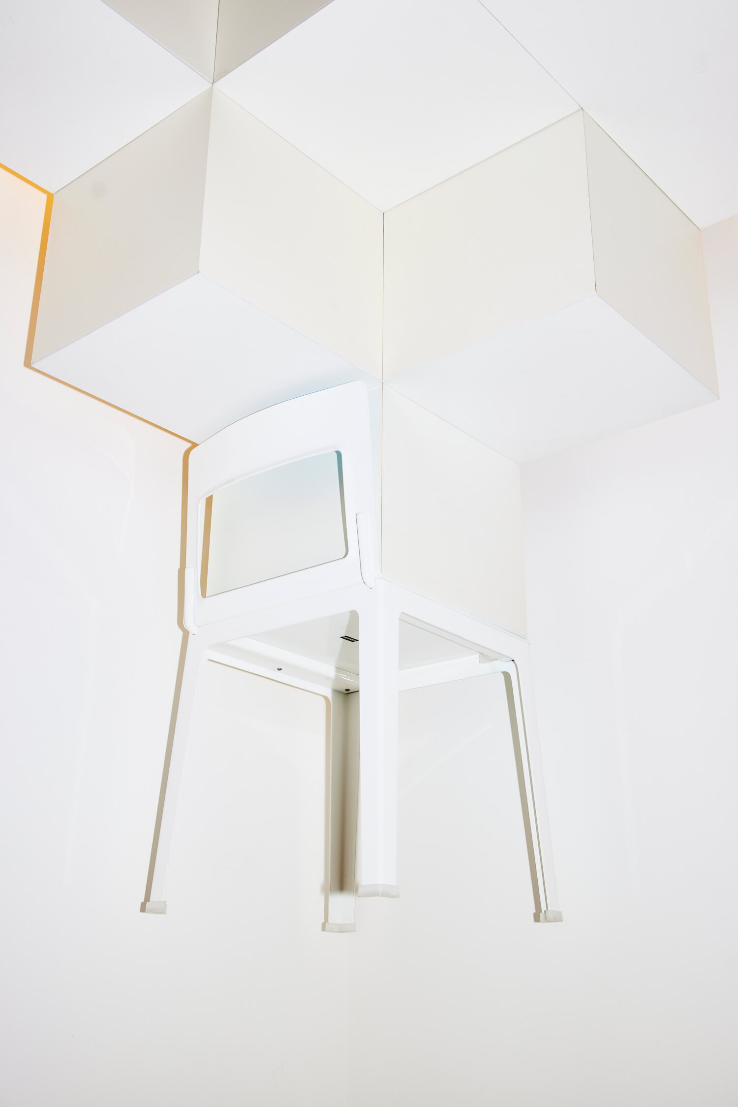 Profiler, Exploring: Hans Ulrich Maurer Extraordinary Design (Fig. 3)