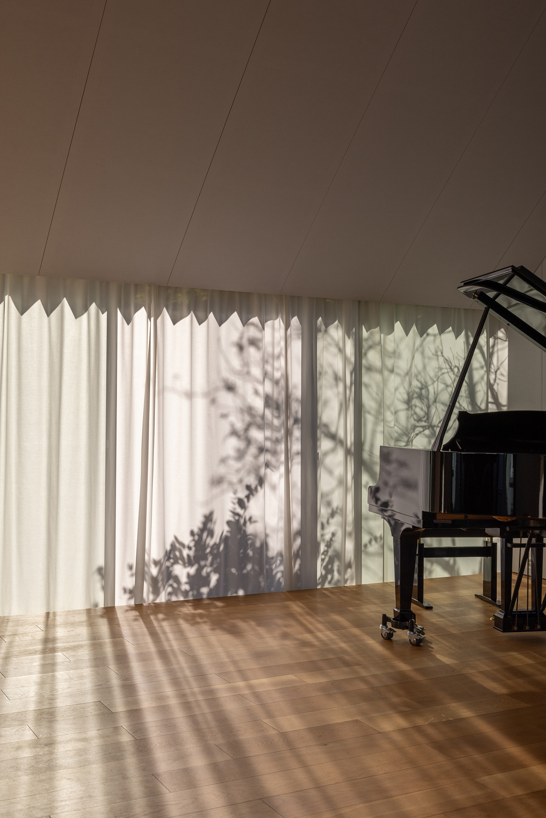 Profiler, Exploring: Lorenz Bachmann Echoes of Architecture (Fig. 7)