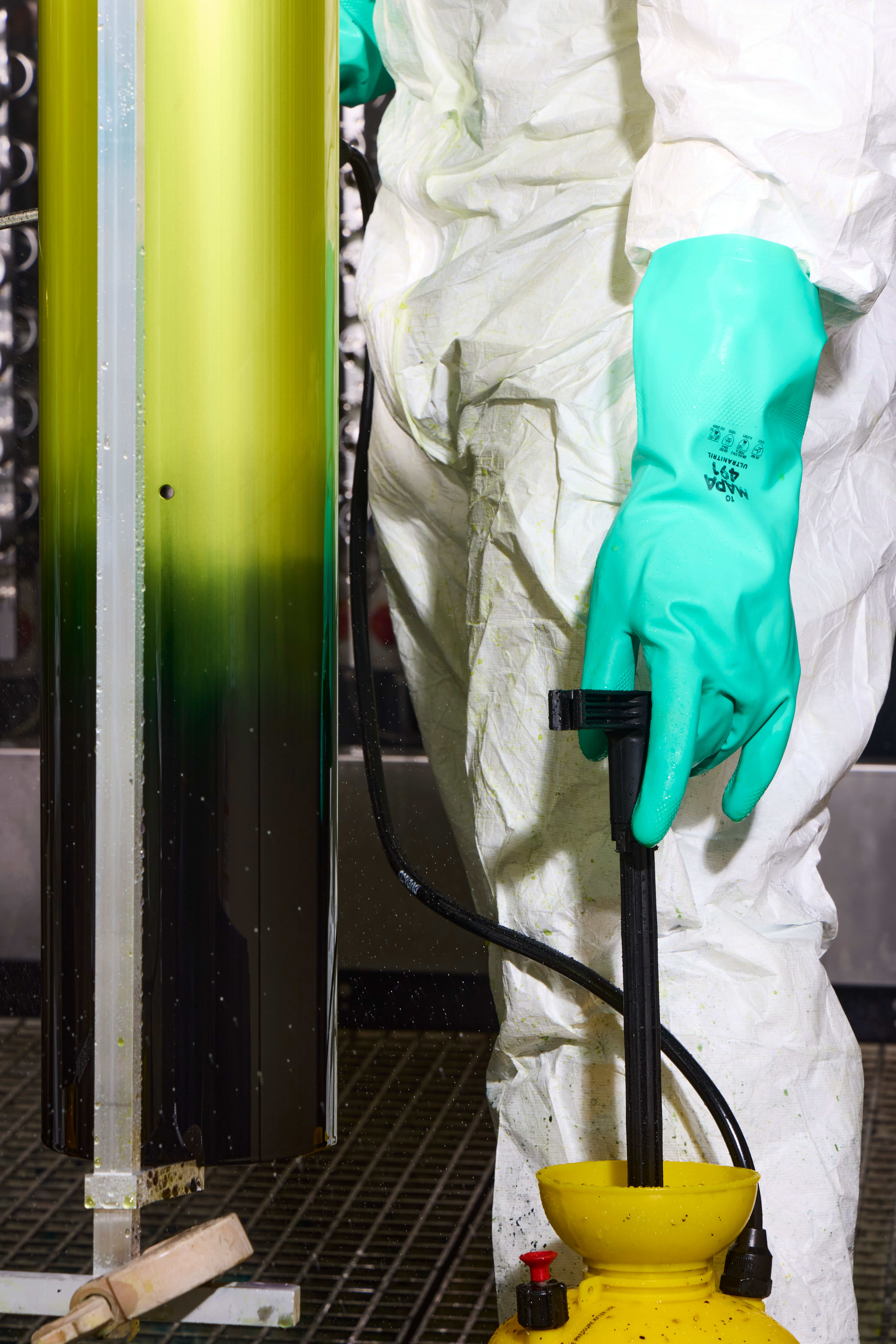 Profiler, Reading: Panter & Tourron & BWB Surface Technology Hall (Fig. 4)